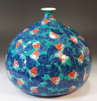 Fujii Kinsai Arita Japan - Somenishiki Noichigo e (wild strawberry)  Vase 21.60 cm - Free Shipping