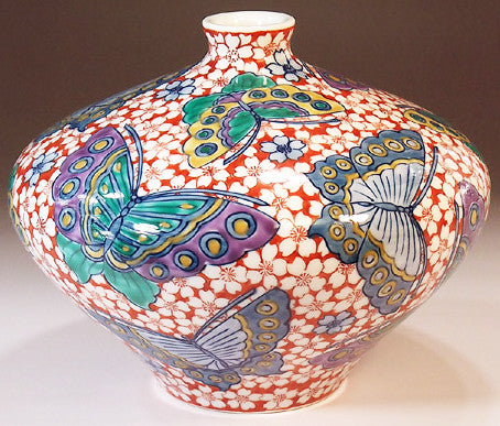 Fujii Kinsai Arita Japan - Somenishiki Sakura & butterfly Vase 14.90 cm - Free Shipping