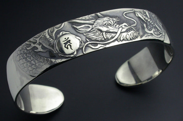 Saito - Rise Dragon-R Silver 950 Bangle with Bonji – Magnificent