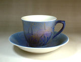 Fujii Kinsai Arita Japan - Somenishiki Kinsai Yurikou Painting of Irises Cup & Saucer　染錦金彩釉裏紅菖蒲絵コーヒーカップ - Free Shipping
