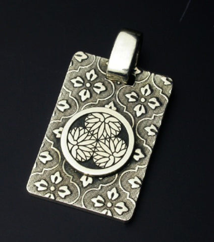 Saito - Family Crest emblem with Edo Pattern pendant top (Silver 950)