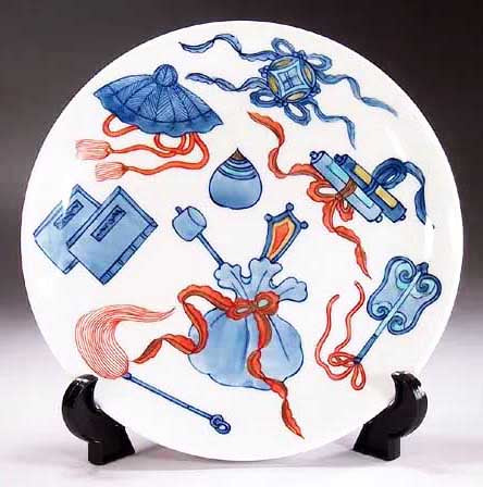 Fujii Kinsai Arita Japan - Somenishiki 　"Takarazukushi" (all-treasures) pattern　Ornamental plate  19.00 cm  染錦宝尽くし文様飾り皿（径１９ｃｍ）  - Free Shipping