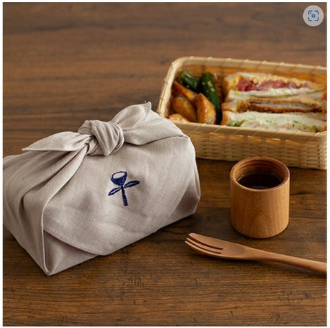 Cho Musubi - 24101-118 50 Mina Perhonen Linen Embroidery Angel light g ...