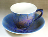 Fujii Kinsai Arita Japan - Somenishiki Kinsai Yurikou Painting of Irises Cup & Saucer　染錦金彩釉裏紅菖蒲絵コーヒーカップ - Free Shipping
