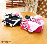 DOTCH DOTCH（どっちどっち) - Cat Puzzle/Black x Cosmos  A  キャットパズル／黒×コスモス色 Ａ  - Furoshiki 50 x 50 cm