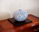 Fujii Kinsai Arita Japan - Somenishiki kinsai karakusa choe (butterfly) Vase 19.70 cm - Free Shipping