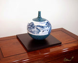 Fujii Kinsai Arita Japan - Somenishiki karakusawari sansuiga Vase 25.40 cm - Free Shipping