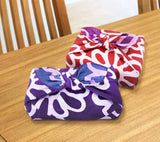 DOTCH DOTCH（どっちどっち) -   Flowers and Cats/Red x Purple B   花とねこ／赤×紫 B - Furoshiki 50 x 50 cm