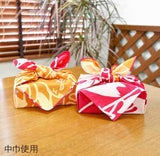 DOTCH DOTCH（どっちどっち) - Cat Puzzle / Strawberry x Golden Brown B   キャットパズル／苺（いちご）色×金茶色 Ｂ  - Furoshiki 50 x 50 cm