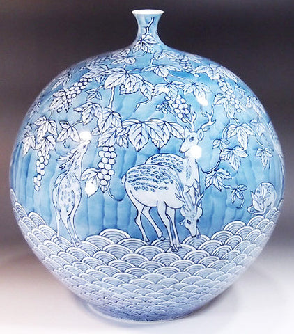 Fujii Kinsai Arita Japan - Somenishiki Seigaiha Deer & Grapes Vase  31.50 cm - Free Shipping