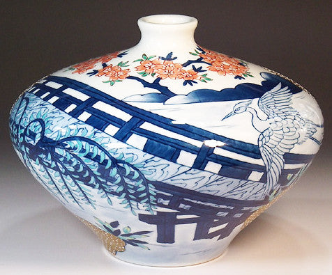 Fujii Kinsai Arita Japan - Somenishiki Kinsai Edo Monyou Vase 14.90 cm - Free Shipping