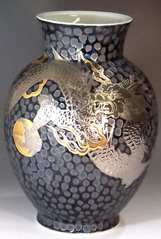 Fujii Kinsai Arita Japan - Tetsuyu Platinum & Gold Rise Dragon Vase 23.80 cm - Free Shipping