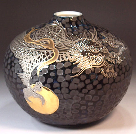 Fujii Kinsai Arita Japan - Tetsuyu Platinum & Gold Rise Dragon Vase 17.00 cm - Free Shipping