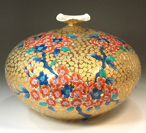 Fujii Kinsai Arita Japan - Somenishiki Golden Sakura Vase 17.50 cm - Free Shipping