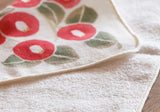 Takehisa Yumeji - Tsubaki(Camellia) Red - Gauze Towel (Handkerchief) ガーゼタオルハンカチ つばき アカ  25 x 25 cm