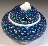 Fujii Kinsai Arita Japan - Somenishiki Seigaiha Monyou Incense burner 12.80 cm - Free Shipping