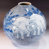 Fujii Kinsai Arita Japan - Sometsuke Maru Monyou Elephants Vase 30.00 cm  - Free Shipping