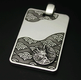 Saito - Dragon Crest Emblem(Silver 950) on Genroku Pattern Pendant Top (Silver 950)
